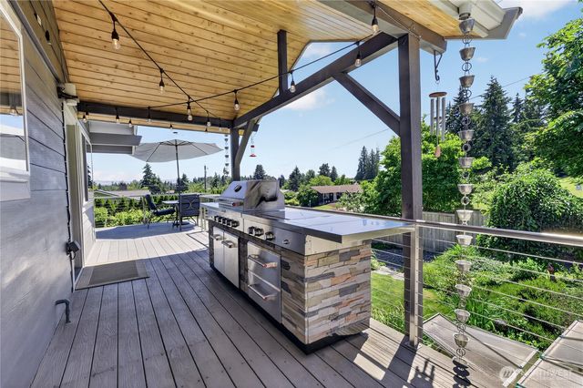 8523 67th Avenue Ct E, Puyallup, WA 98371