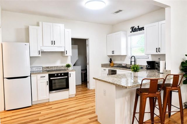 1401 Mcclelland Avenue, East Point, GA 30344