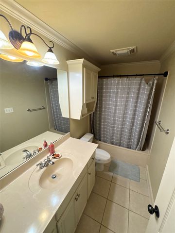 1005 Fawn Holw, Bossier City, LA 71111