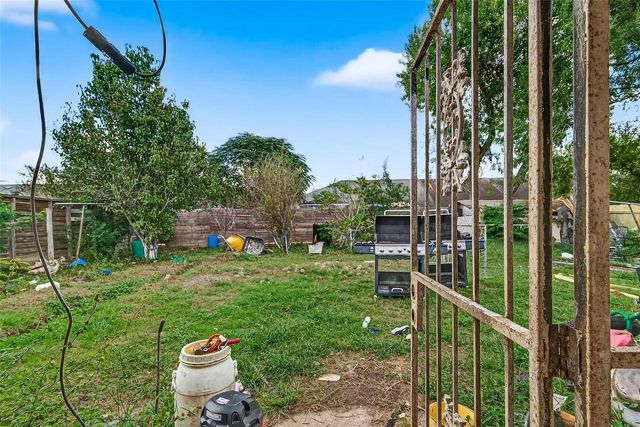 5006 Ridge Creek Circle, Houston, TX 77053