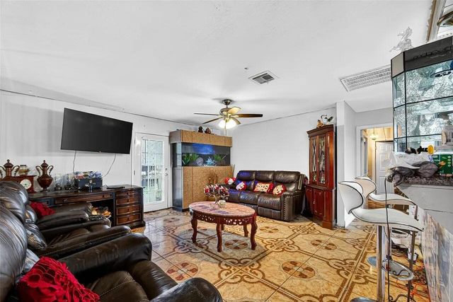 5006 Ridge Creek Circle, Houston, TX 77053