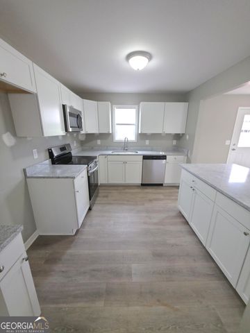 115 Charlotte Drive, Statham, GA 30666