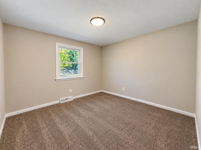 18502 Victoria Drive, Goshen, IN 46526
