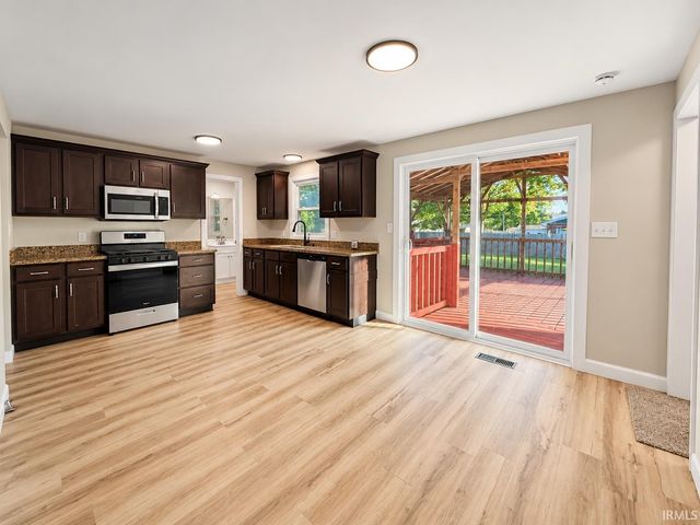 18502 Victoria Drive, Goshen, IN 46526