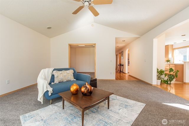 292 Foursome Drive, Sequim, WA 98382
