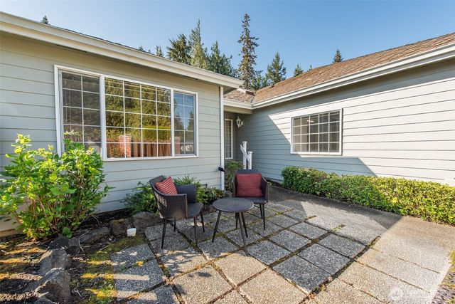 292 Foursome Drive, Sequim, WA 98382