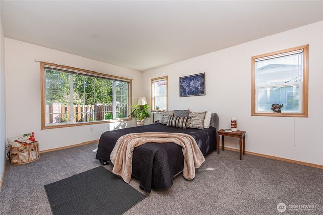 292 Foursome Drive, Sequim, WA 98382