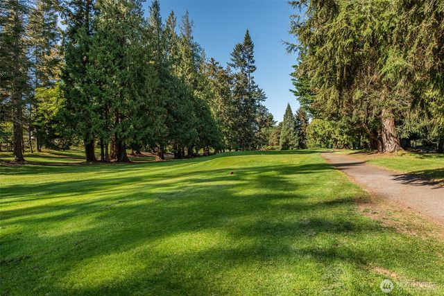 292 Foursome Drive, Sequim, WA 98382