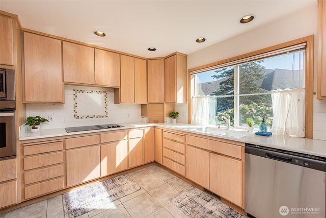 292 Foursome Drive, Sequim, WA 98382