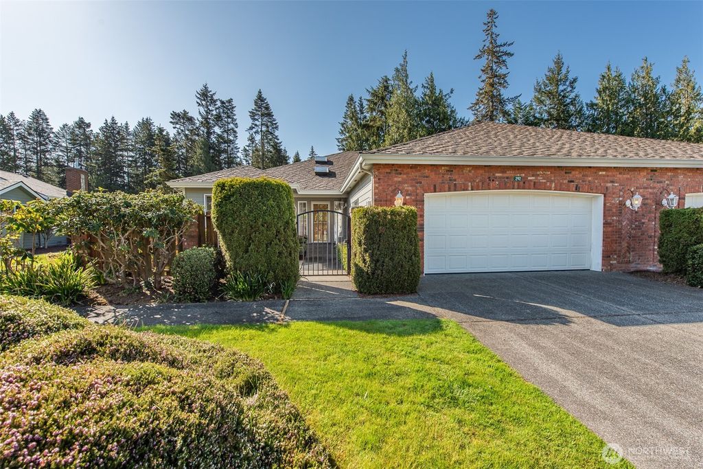 292 Foursome Drive, Sequim, WA 98382