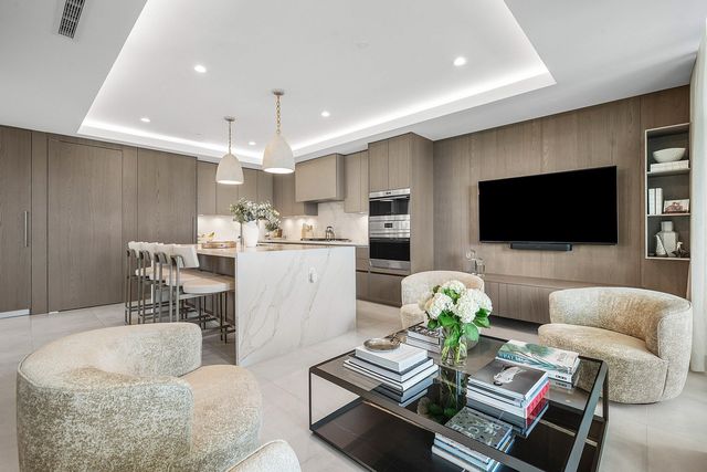 475 E ROYAL PALM Road 306, Boca Raton, FL 33432