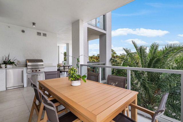 475 E ROYAL PALM Road 306, Boca Raton, FL 33432