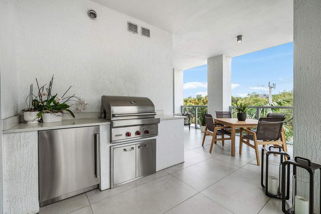 475 E ROYAL PALM Road 306, Boca Raton, FL 33432