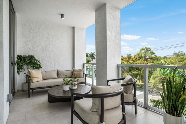 475 E ROYAL PALM Road 306, Boca Raton, FL 33432