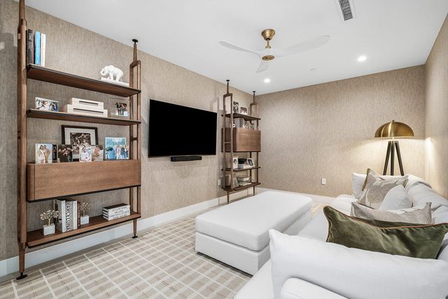 475 E ROYAL PALM Road 306, Boca Raton, FL 33432