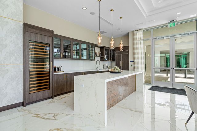 475 E ROYAL PALM Road 306, Boca Raton, FL 33432