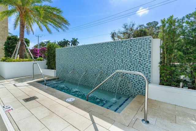 475 E ROYAL PALM Road 306, Boca Raton, FL 33432