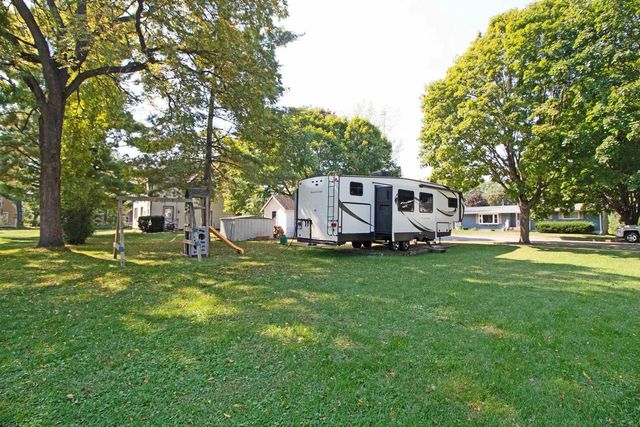 357 W Monroe Street, Spring Green, WI 53588