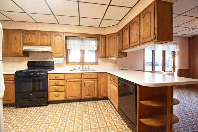 357 W Monroe Street, Spring Green, WI 53588