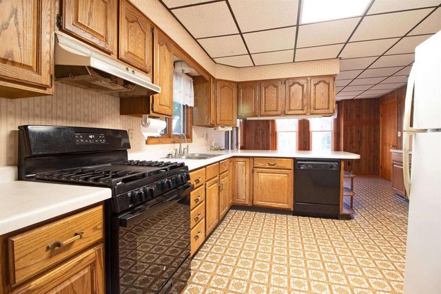 357 W Monroe Street, Spring Green, WI 53588