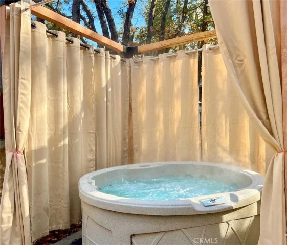 33064 Arrowbear, Running Springs, CA 92382