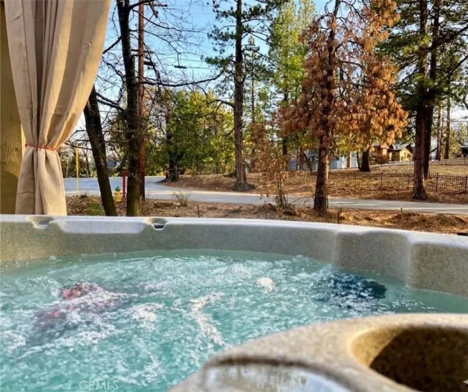 33064 Arrowbear, Running Springs, CA 92382