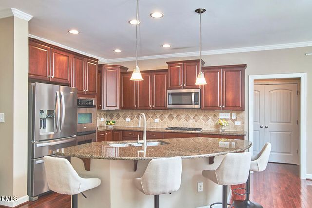 2106 Hemlock Hill Drive, Durham, NC 27703