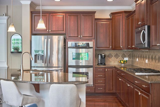 2106 Hemlock Hill Drive, Durham, NC 27703