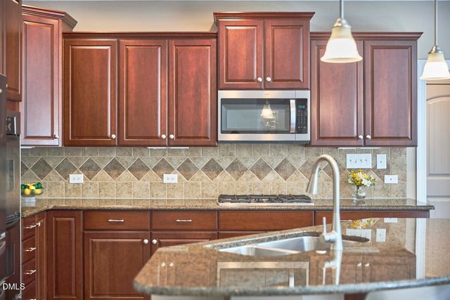 2106 Hemlock Hill Drive, Durham, NC 27703
