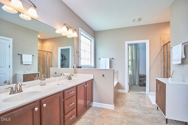 2106 Hemlock Hill Drive, Durham, NC 27703