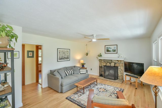 1423 Indian Camp Road, Chapel Hill, NC 27516