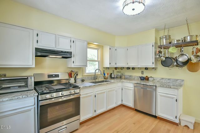 1423 Indian Camp Road, Chapel Hill, NC 27516