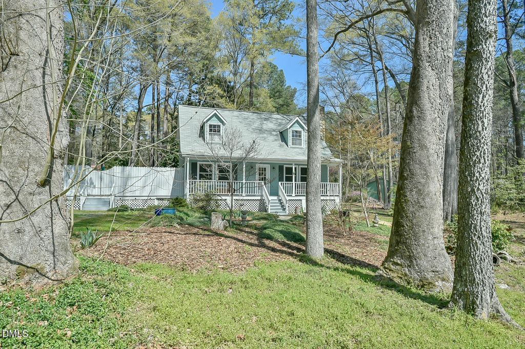 1423 Indian Camp Road, Chapel Hill, NC 27516