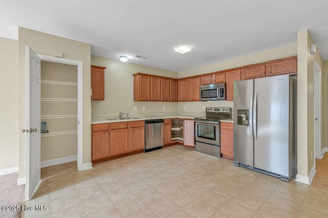 188 Pine Hollow Road, Holly Ridge, NC 28445