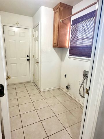 717 Groves Road, Tuscola, TX 79562