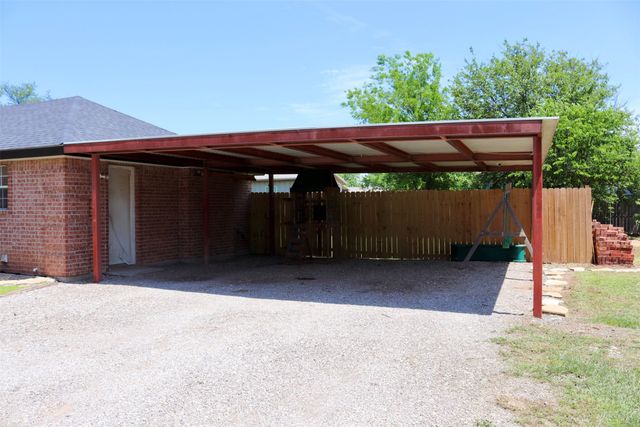 717 Groves Road, Tuscola, TX 79562
