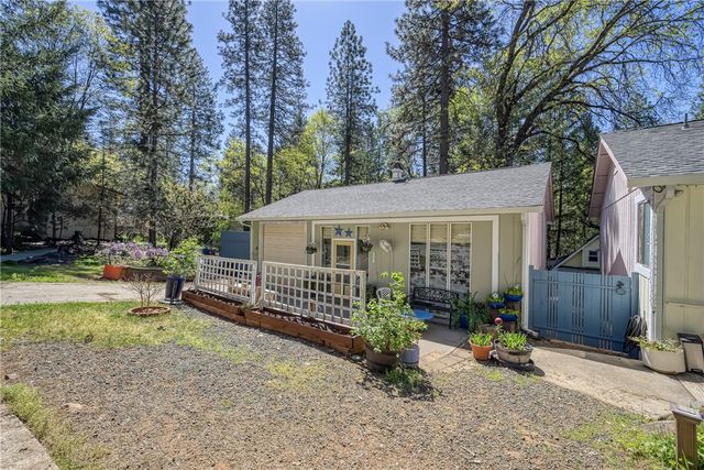 16675 Mountain View Drive, Cobb, CA 95426