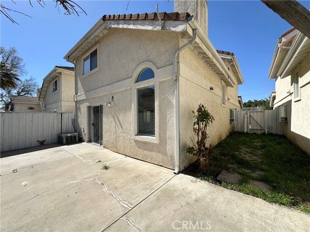 21041 Gault C, Canoga Park (los Angeles), CA 91303