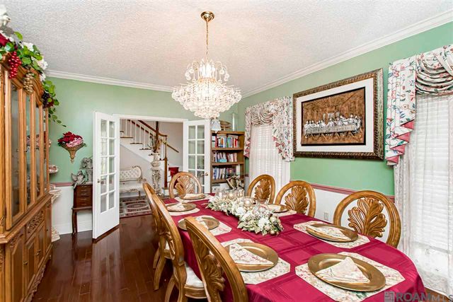 12111 N Lake Sherwood Ave, Baton Rouge, LA 70816