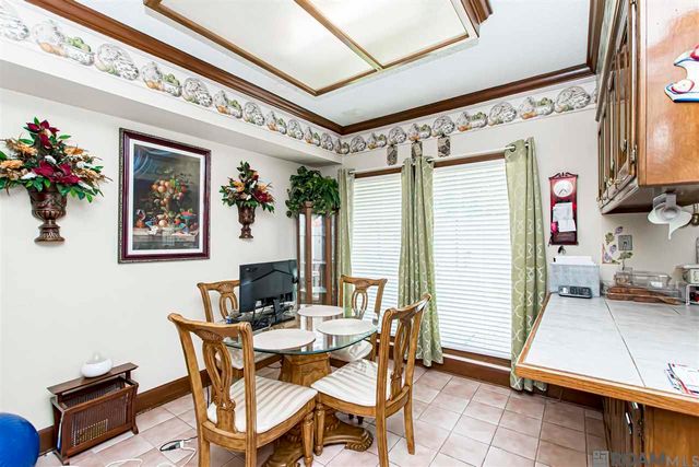 12111 N Lake Sherwood Ave, Baton Rouge, LA 70816