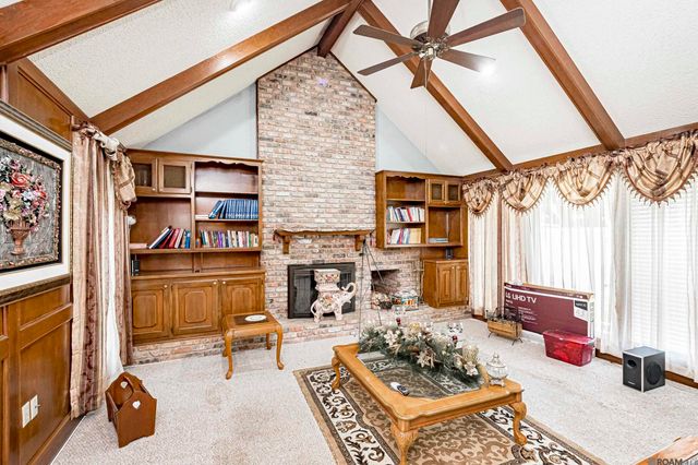 12111 N Lake Sherwood Ave, Baton Rouge, LA 70816