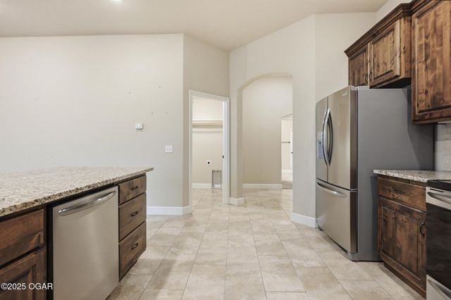 2020 Addis Peace Lane, Joplin, MO 64804