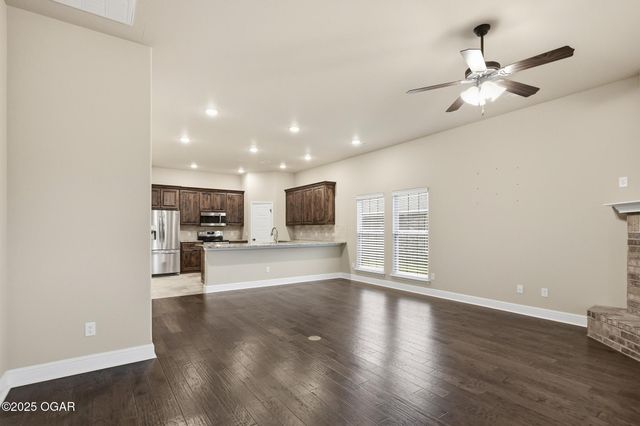 2020 Addis Peace Lane, Joplin, MO 64804