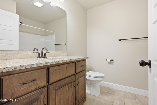 2020 Addis Peace Lane, Joplin, MO 64804