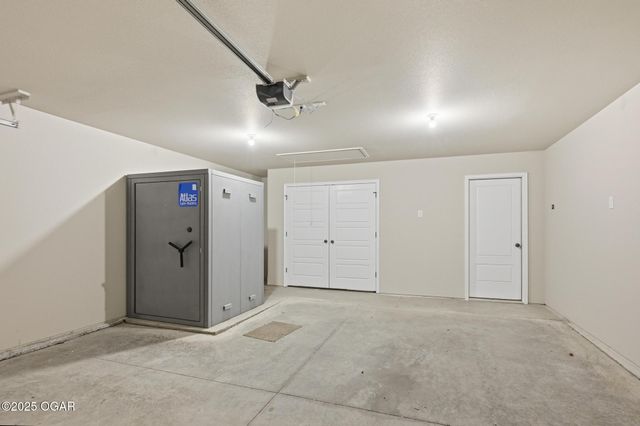 2020 Addis Peace Lane, Joplin, MO 64804