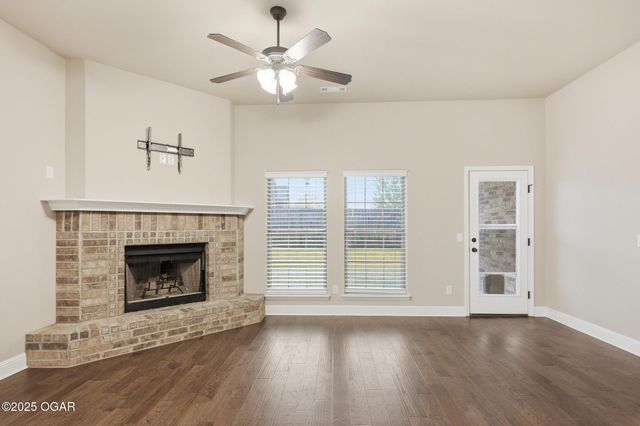 2020 Addis Peace Lane, Joplin, MO 64804