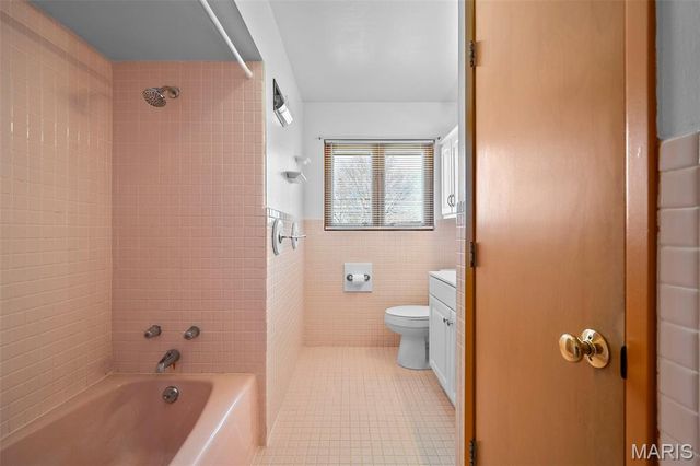 4718 Heege Road, St Louis, MO 63123