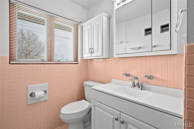 4718 Heege Road, St Louis, MO 63123