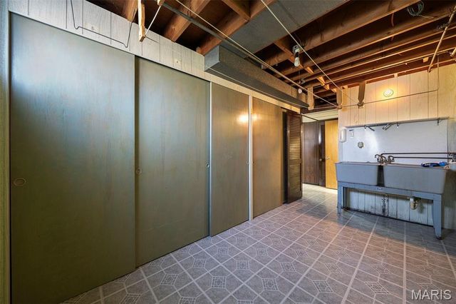 4718 Heege Road, St Louis, MO 63123