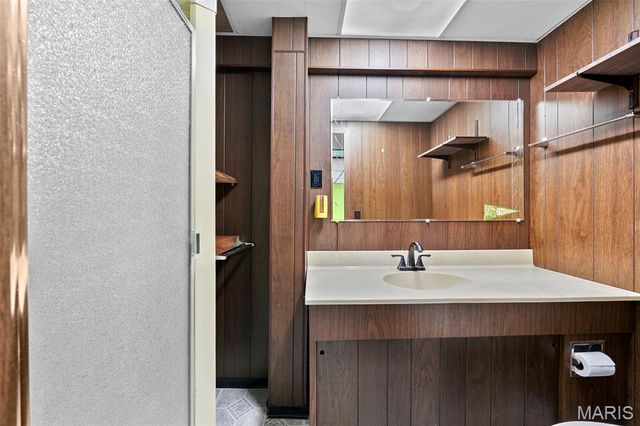 4718 Heege Road, St Louis, MO 63123